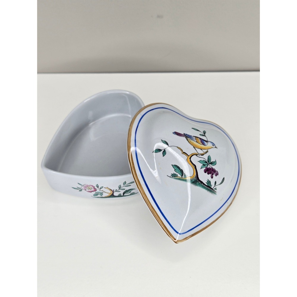 Spode VTG Queen's Bird  Heart Shape Trinket Box (Y4973) pattern